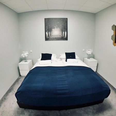 Hotel Tjarna Njarthvik Екстериор снимка