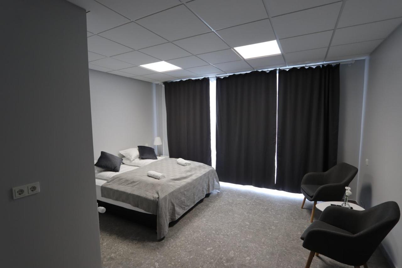 Hotel Tjarna Njarthvik Екстериор снимка