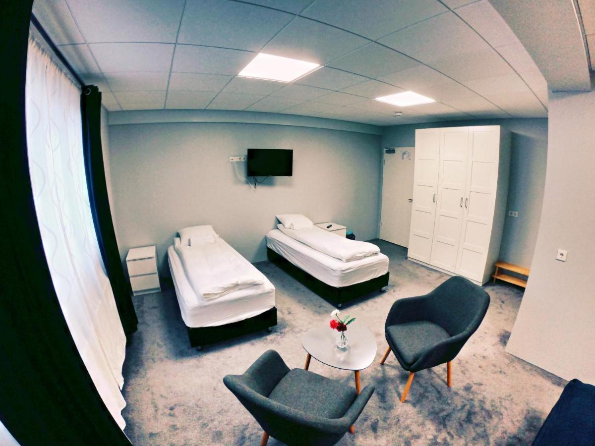 Hotel Tjarna Njarthvik Екстериор снимка